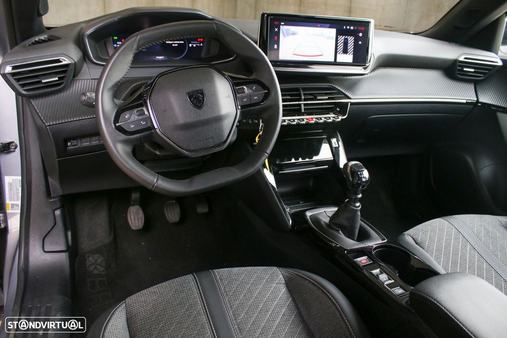 Peugeot 2008 1.2 PureTech Allure - 18
