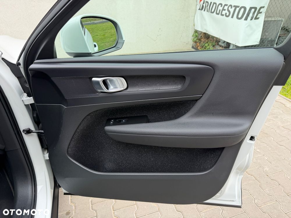 Volvo XC 40 T3 Momentum - 20