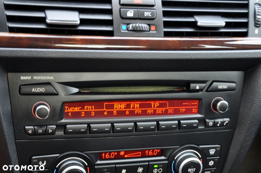BMW Seria 3 318i - 31