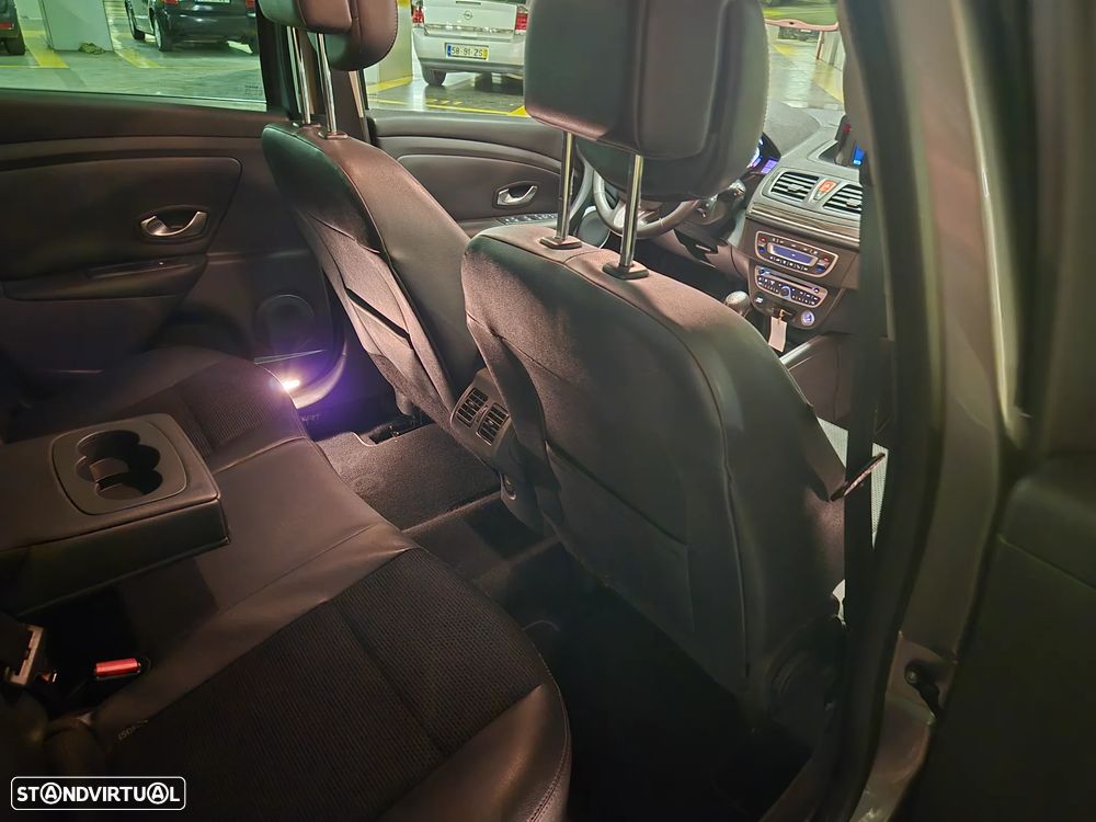 Renault Mégane Sport Tourer 1.5 dCi Dynamique S CO2 Champion - 29