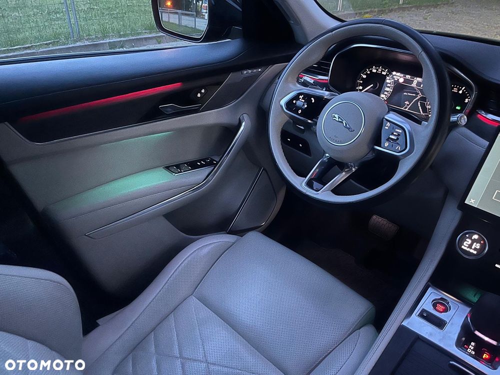 Jaguar F-Pace P400 AWD Sport - 36