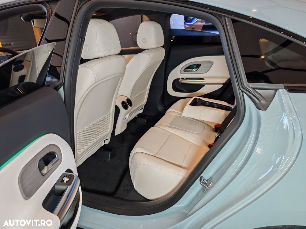 Mercedes-Benz CLA 200 - 21