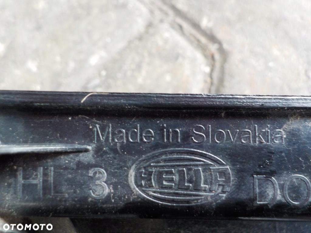 VW T5 LAMPA TYLNA TYL LEWA WERSJA Z KLAPĄ - 5