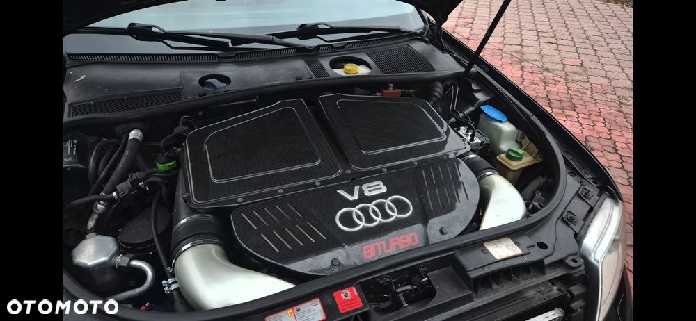 Audi RS6 Avant Standard - 10