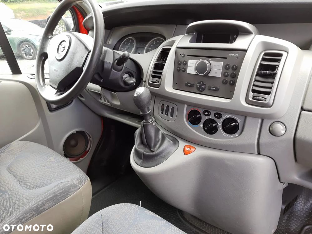 Opel Vivaro - 9