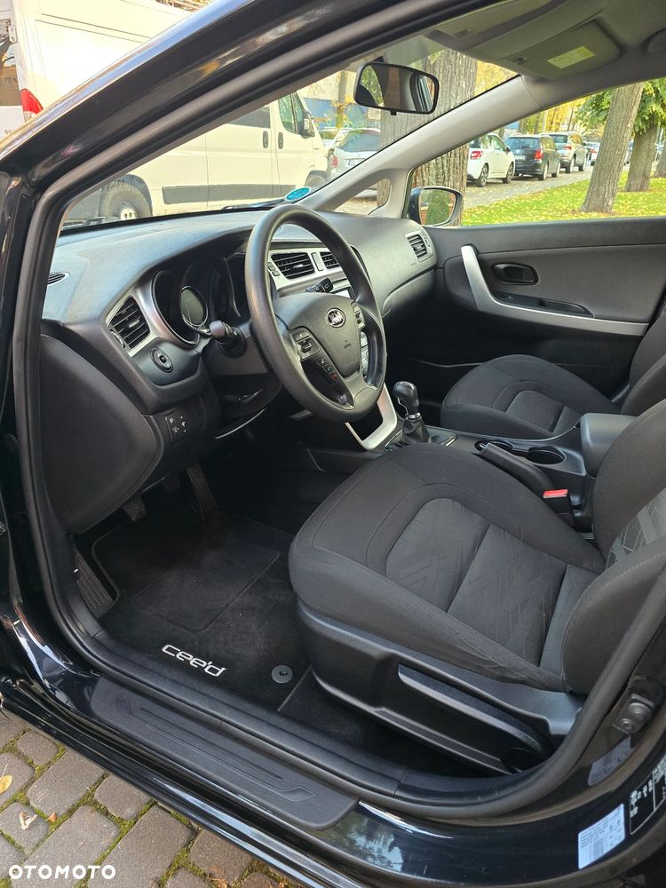 Kia Ceed - 15