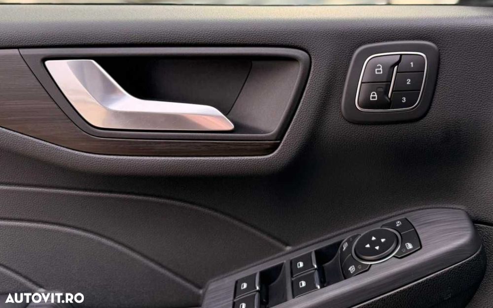 Ford Kuga 2.5 Duratec PHEV Vignale - 17