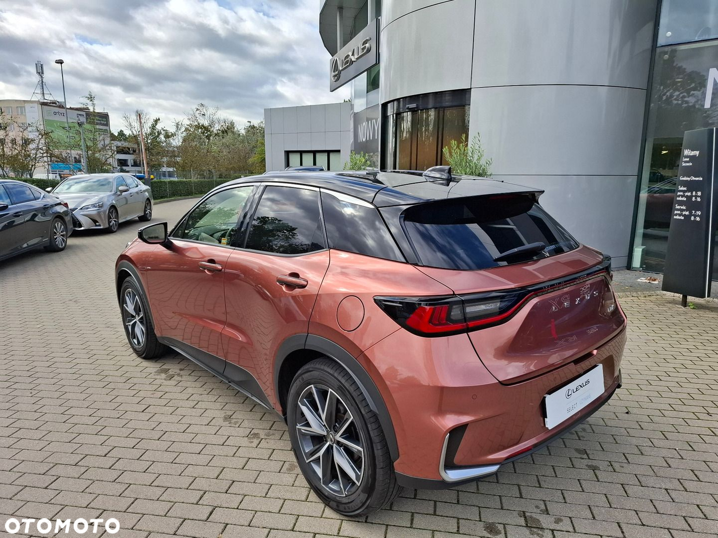 Lexus LBX 1.5 Hybrid Emotion - 3