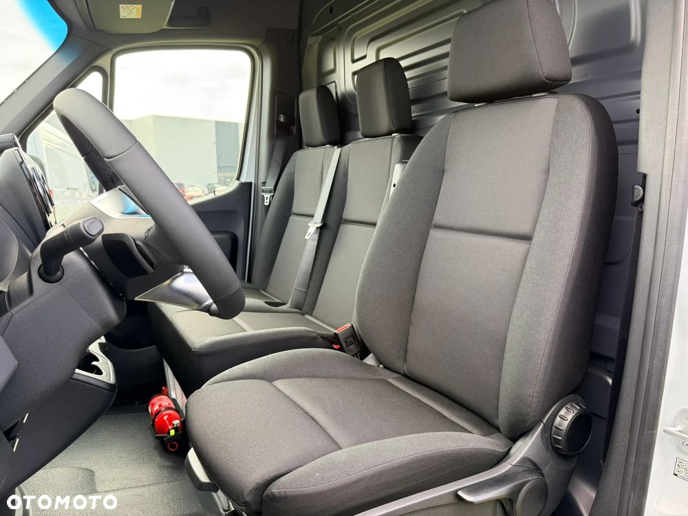 Mercedes-Benz Sprinter - 27