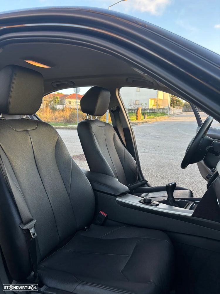 BMW 318 d Line Luxury - 9