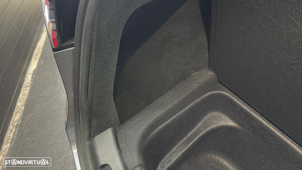 Tesla Model Y Performance Dual Motor AWD - 50