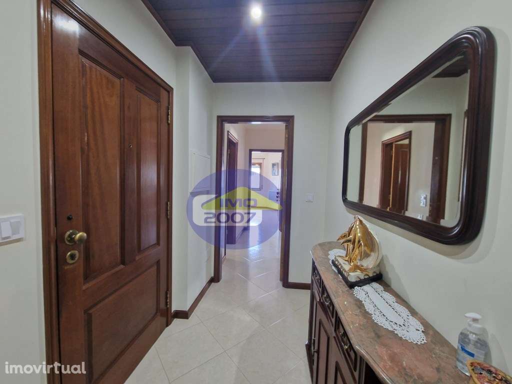 T3 com 3 frentes no último piso - Excelente localização - Grande imagem: 3/35