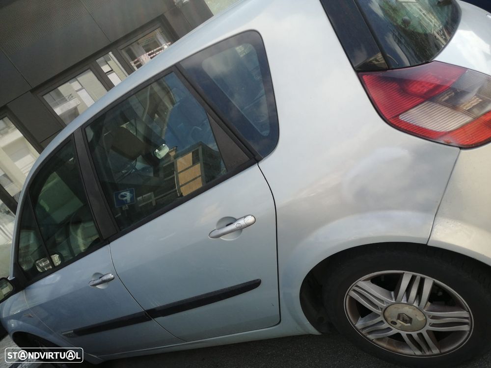 Renault Scénic - 2