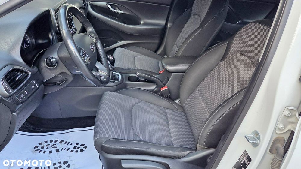 Hyundai i30 1.4 Classic + - 13