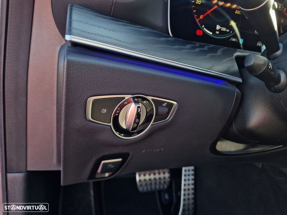 Mercedes-Benz E 300 de AMG Line - 22