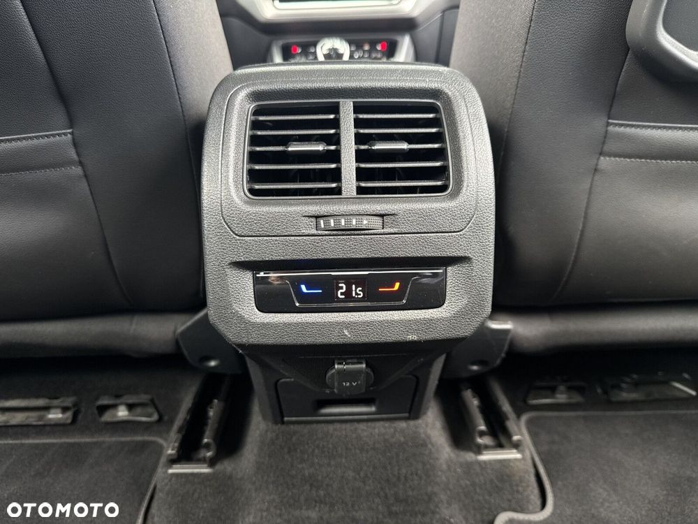 Volkswagen Touran 2.0 TDI BMT SCR Comfortline - 17