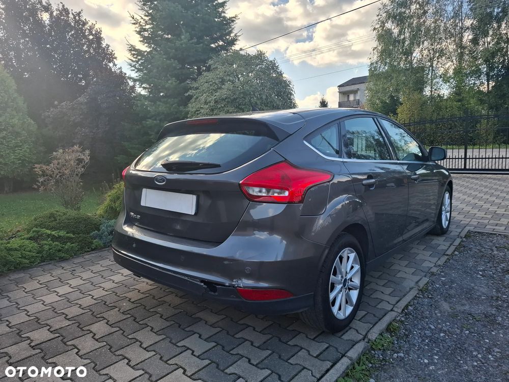 Ford Focus 1.5 EcoBlue Start-Stopp-System TITANIUM - 4