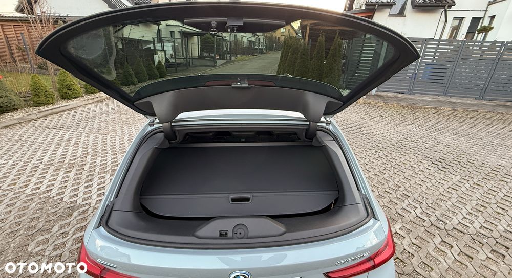 BMW Seria 3 330e xDrive M Sport sport - 17