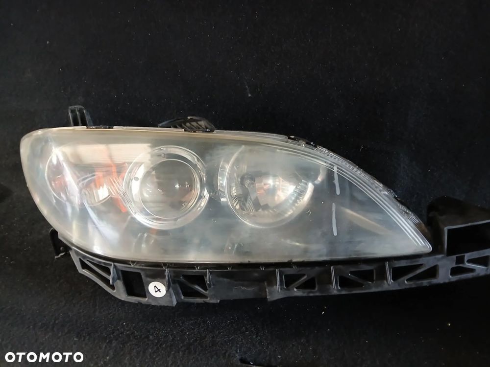 Mazda 3 Lampa przednia prawa xenon przetwornica - 1