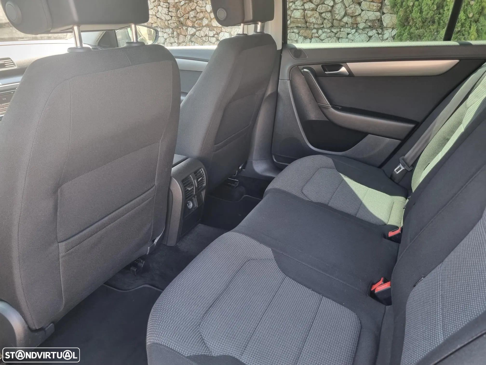 VW Passat 1.6 TDI BlueMotion - 22