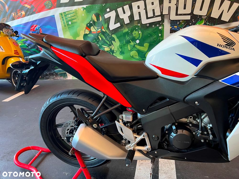 Honda CBR - 9