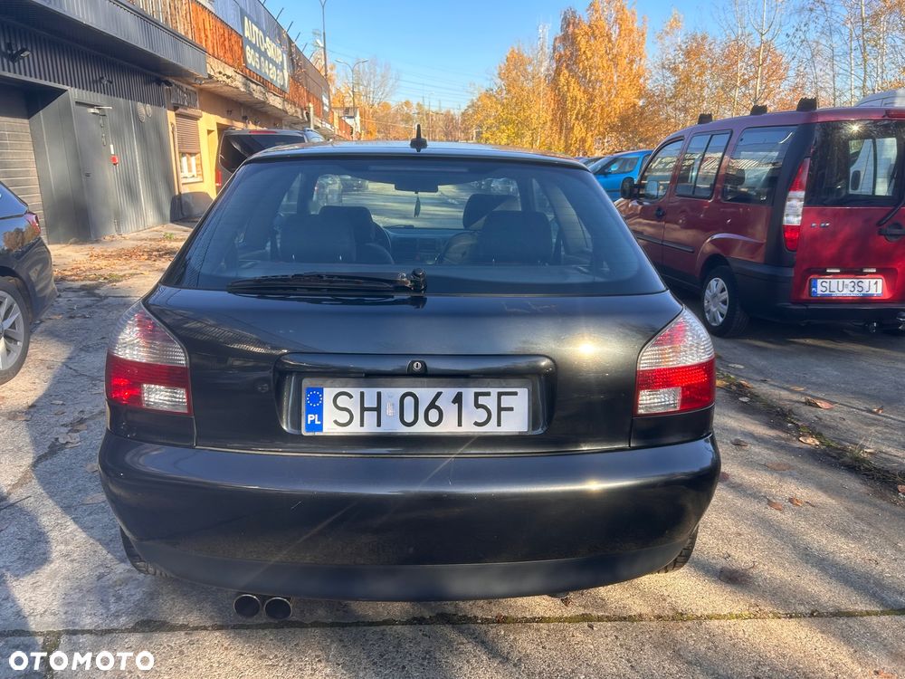 Audi A3 3-drzwiowe 1.6 Attraction - 6