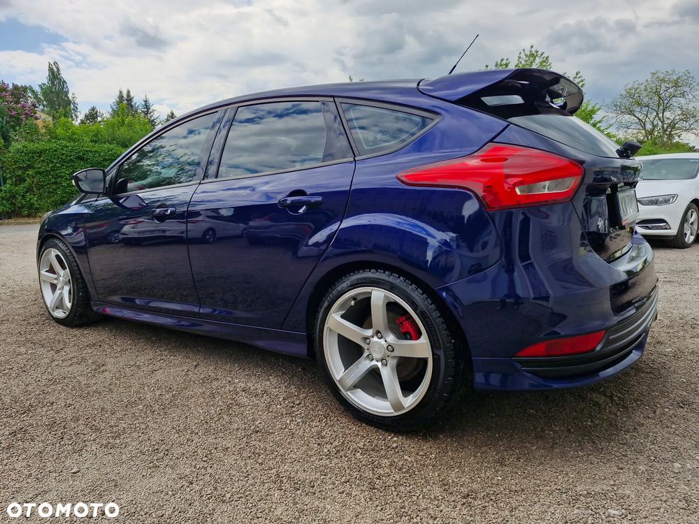 Ford Focus 2.0 EcoBoost ST mit Leder-Exclusiv-Paket - 3