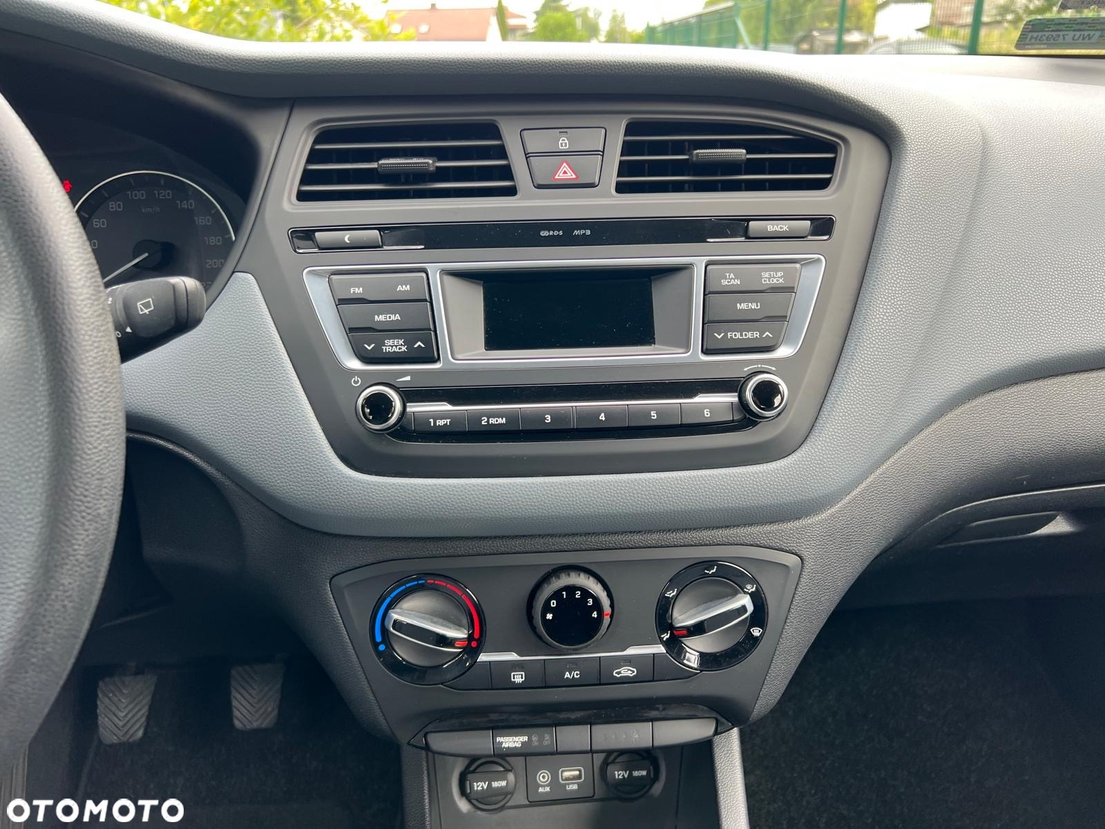 Hyundai i20 1.2 - 11