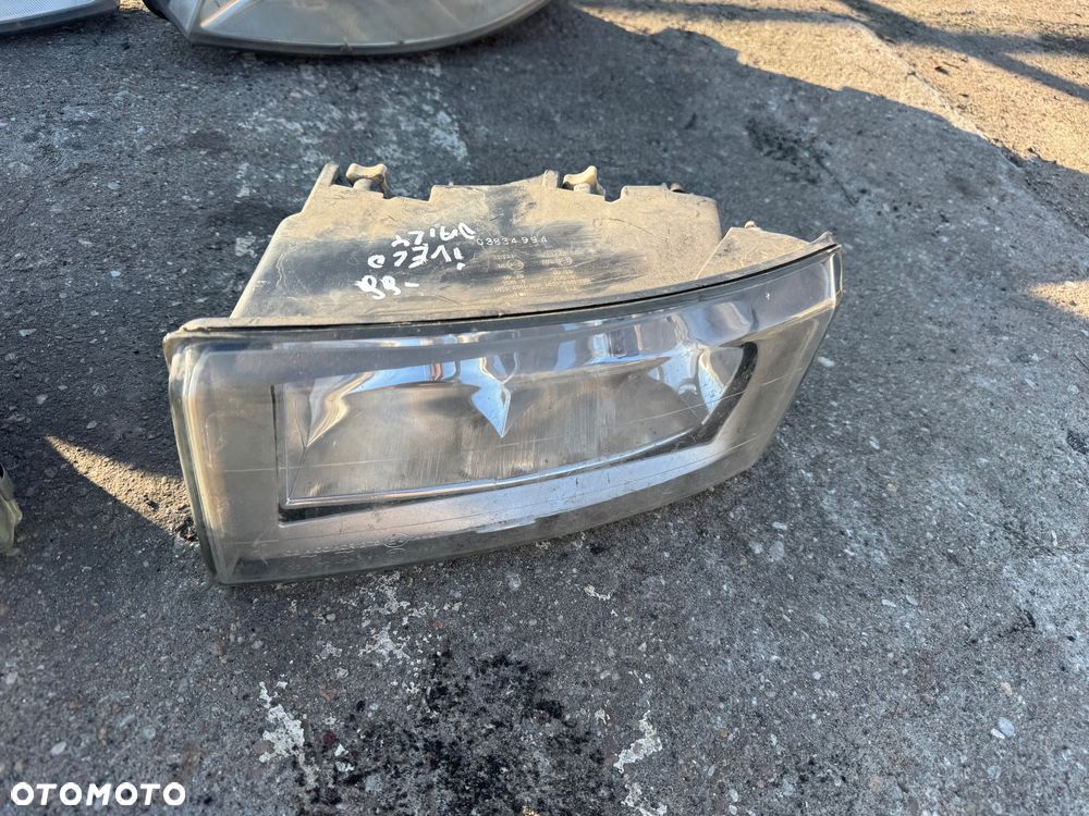 Iveco daily lampy przednie przód   Prawa lewa 663-1105L rhd - 3