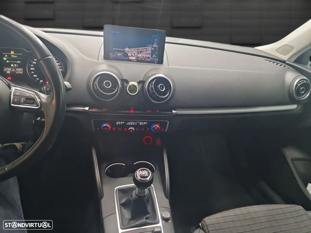 Audi A3 1.6 TDI (clean diesel) Ambiente - 7