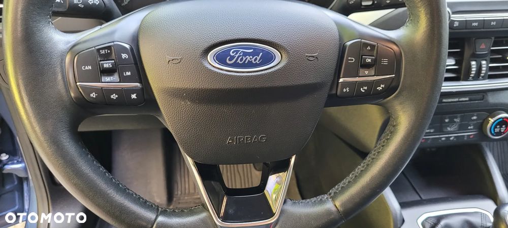 Ford Focus 1.0 EcoBoost Trend Edition - 13