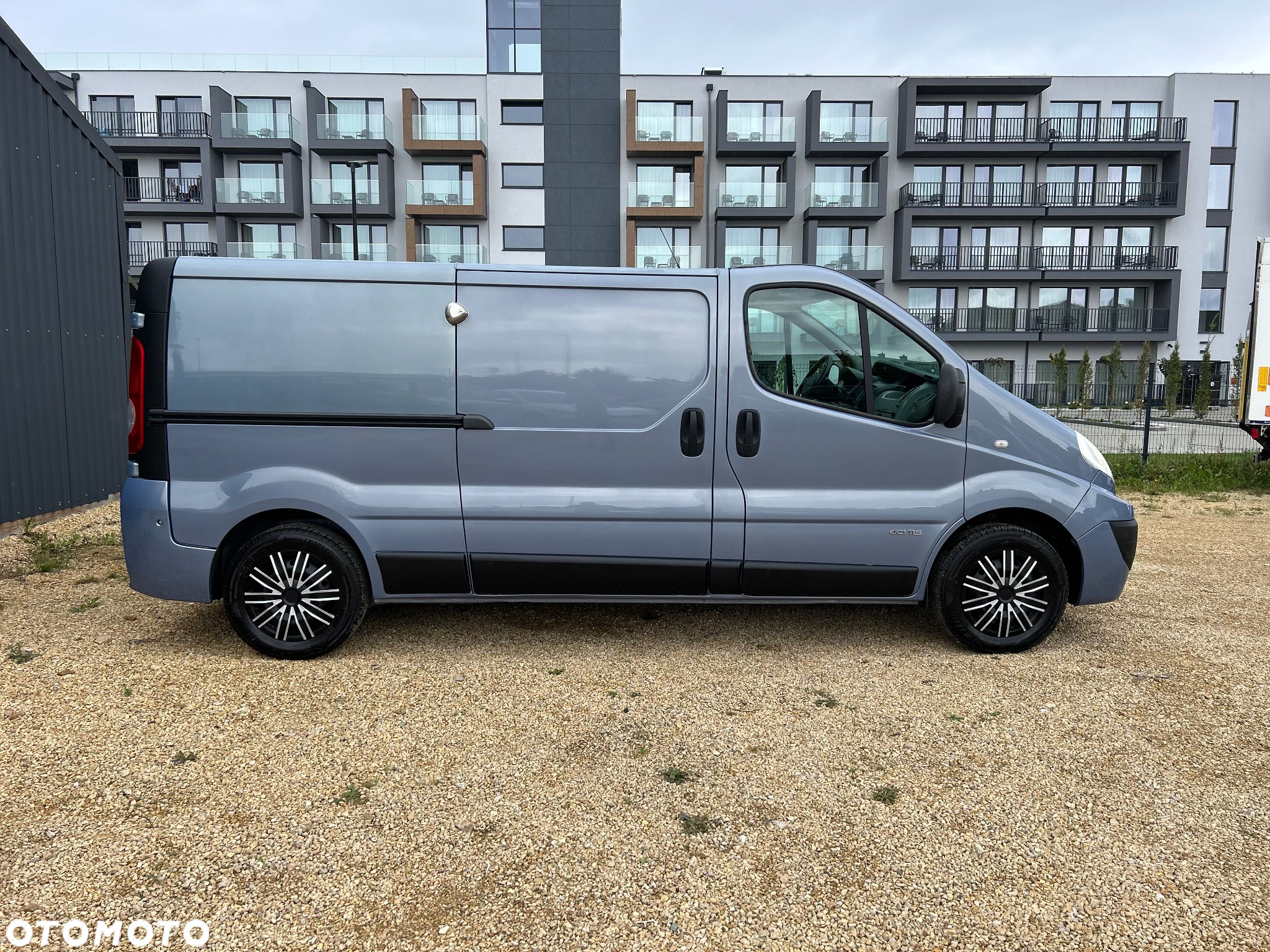 Renault TRAFIC - 4