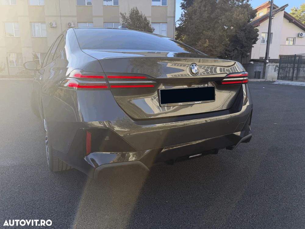 BMW Seria 5 520i Aut. - 6