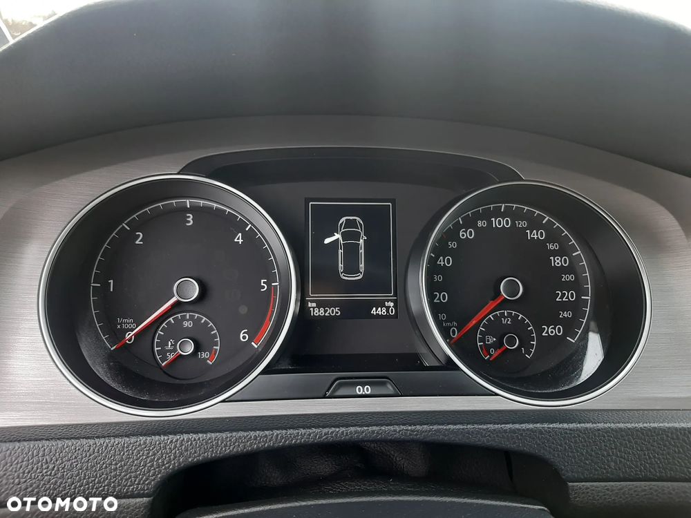 Volkswagen Golf 1.6 TDI BlueMotion Comfortline - 22