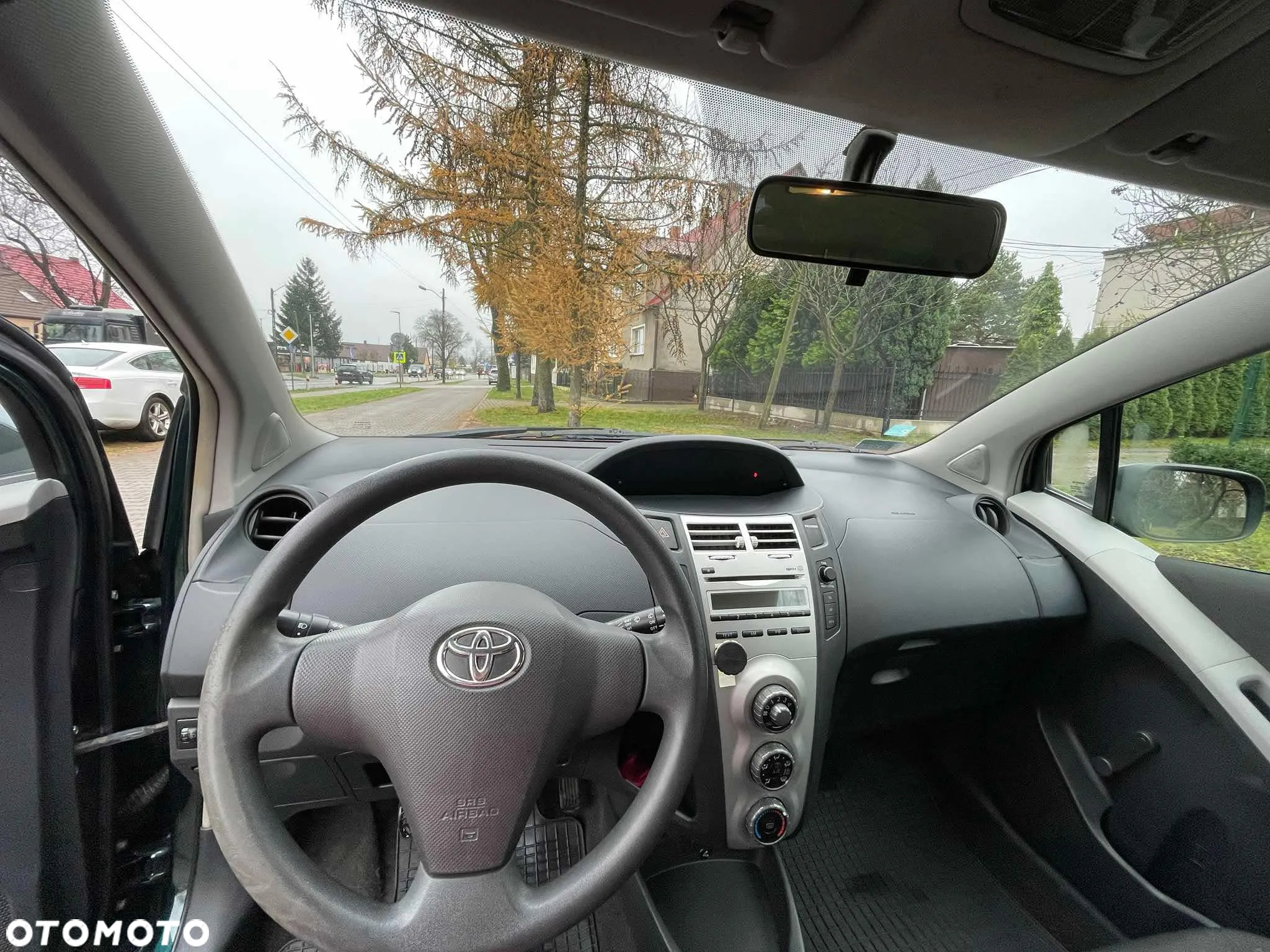 Toyota Yaris - 9