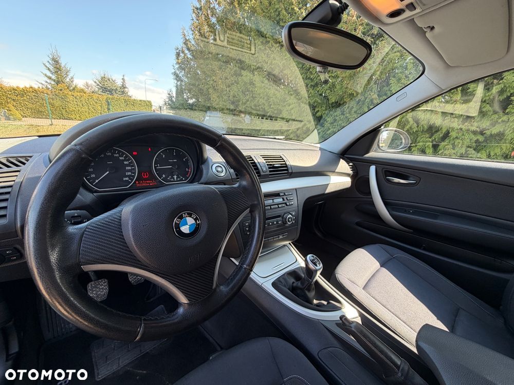 BMW Seria 1 118d - 9