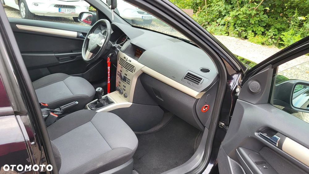 Opel Astra 1.4 Caravan - 26