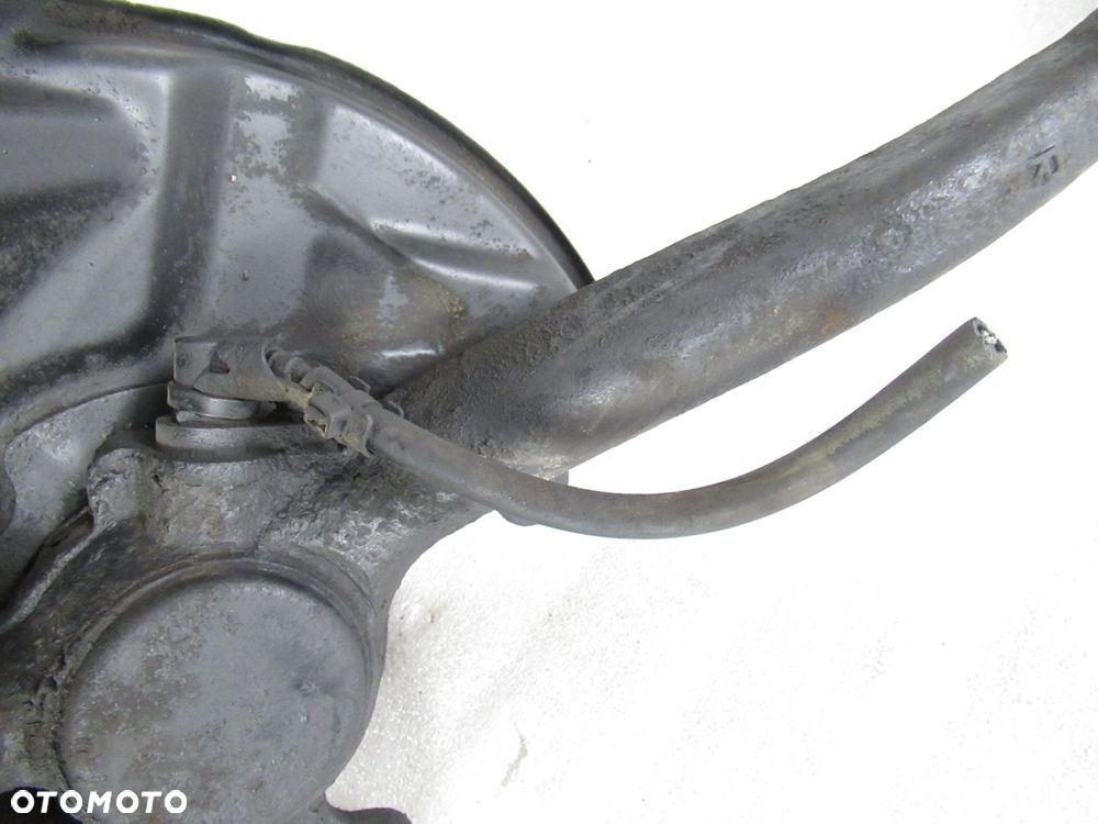 ZWROTNICA PIASTA PRZEDNIA PRAWA LEXUS IS I 200 - 2