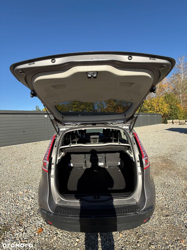 Renault Scenic - 17