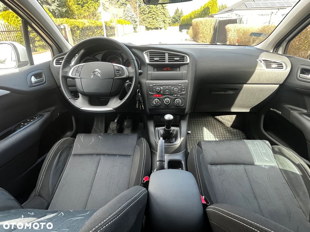 Citroën C4 1.6 VTi SX - 8