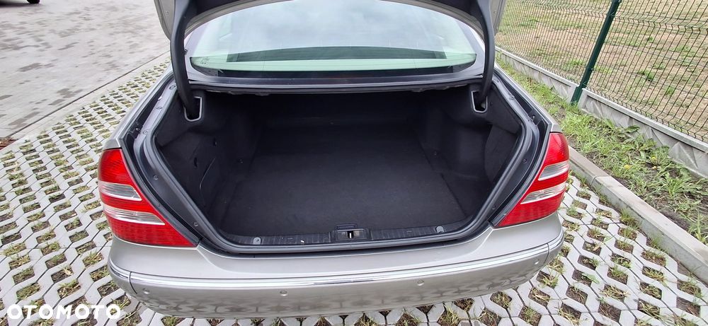 Mercedes-Benz Klasa E 350 4Matic Automatik Elegance - 19