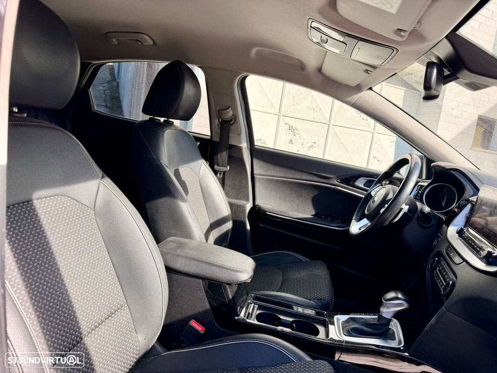 Kia XCeed - 29