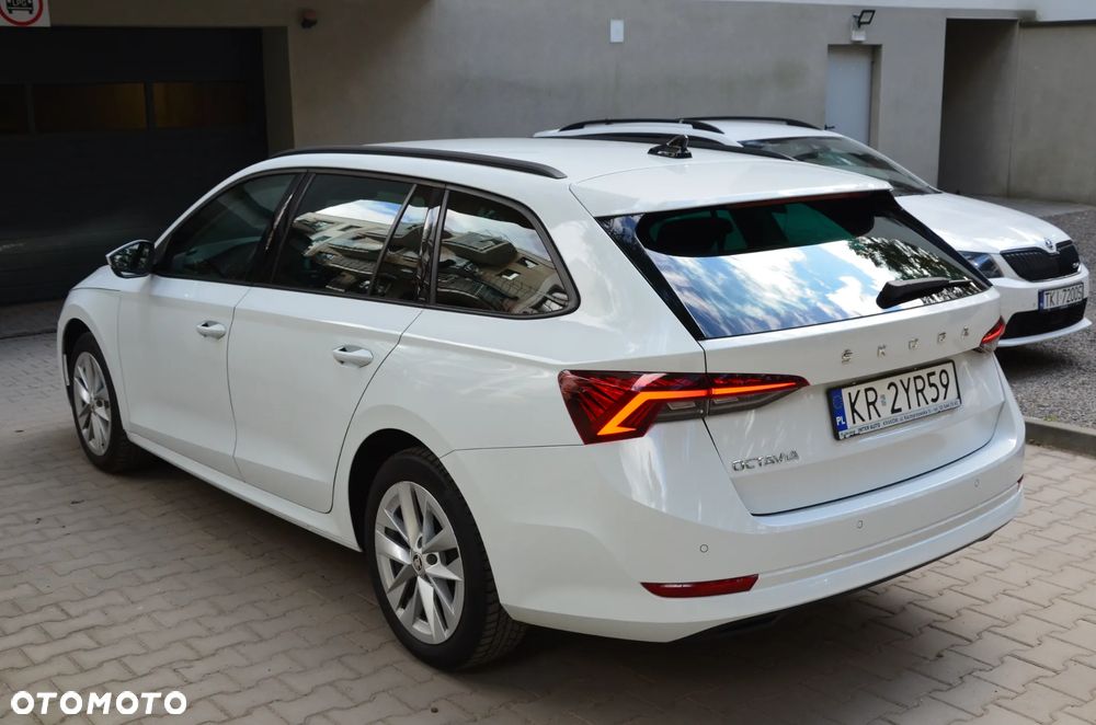 Skoda Octavia 2.0 TDI Ambition DSG - 3