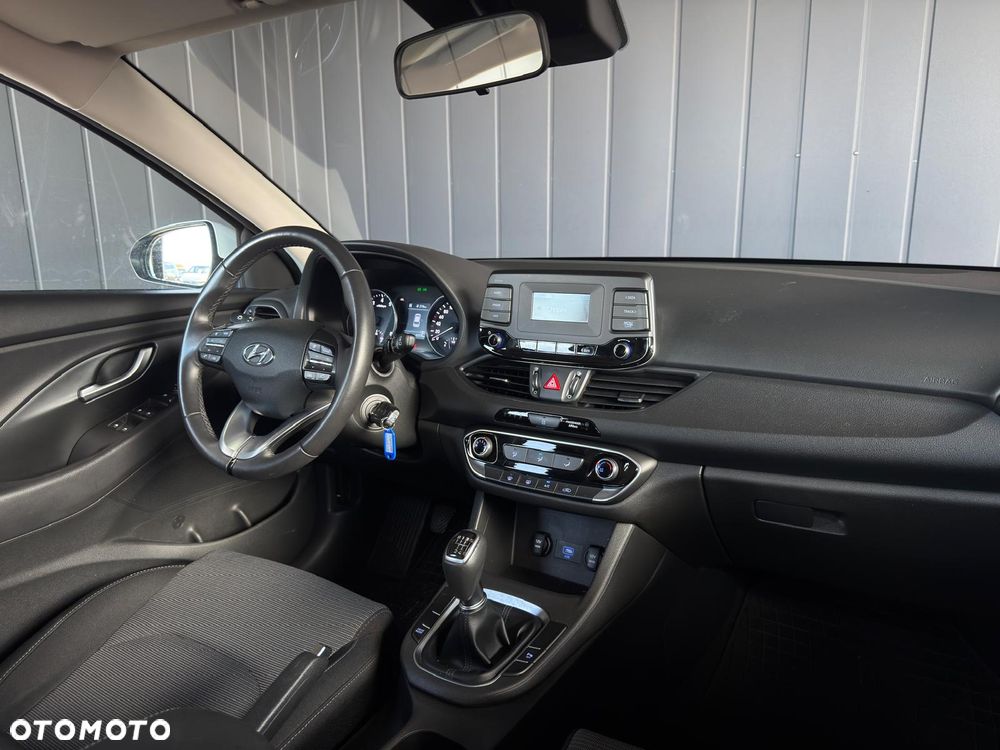 Hyundai i30 1.5 T-GDI 48V Modern - 21