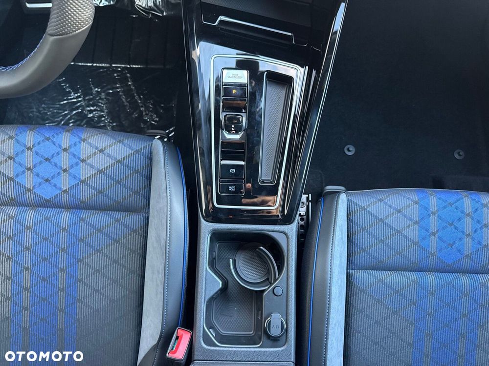 Volkswagen Golf - 28