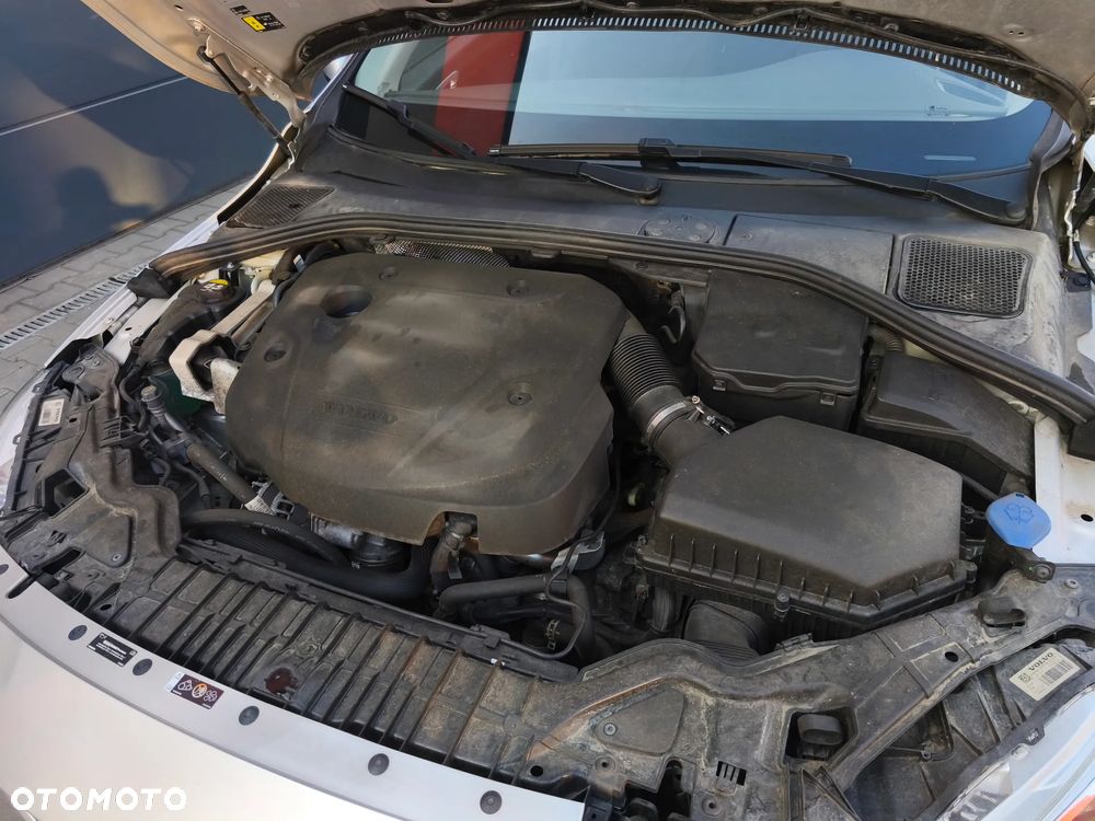 Volvo V60 D2 Drive-E Momentum - 23