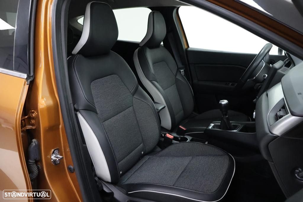 Renault Captur 1.0 TCe Exclusive - 27