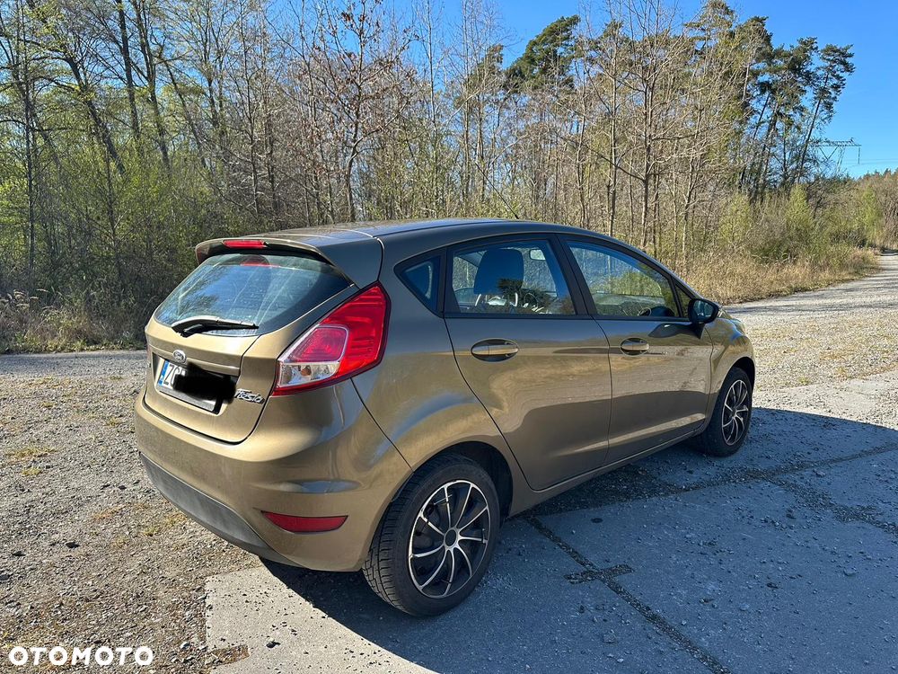 Ford Fiesta - 2