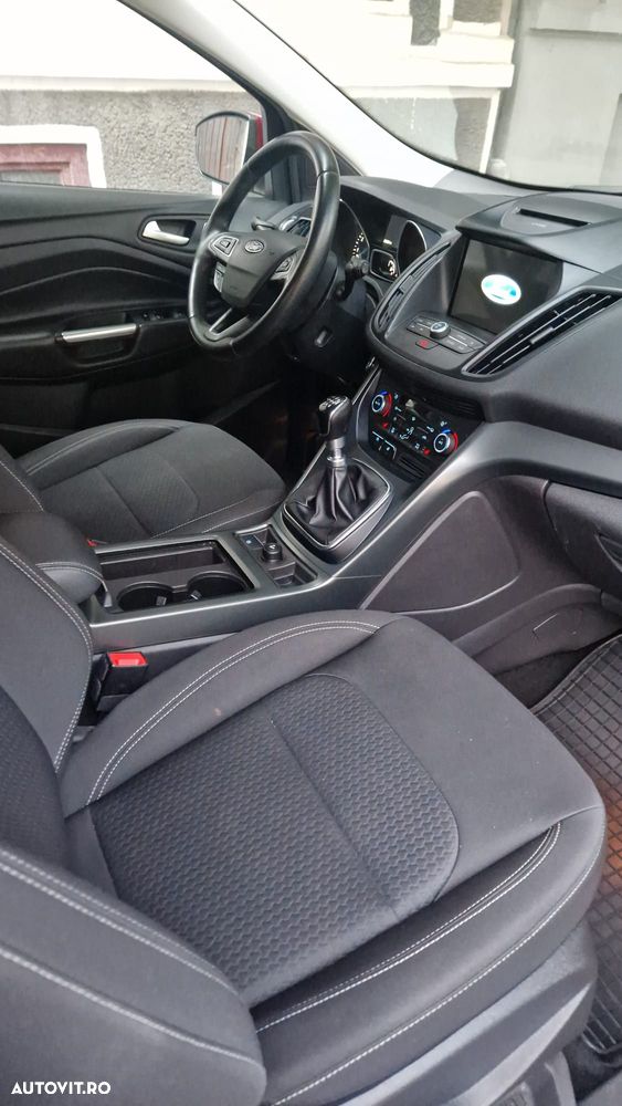 Ford Kuga - 13