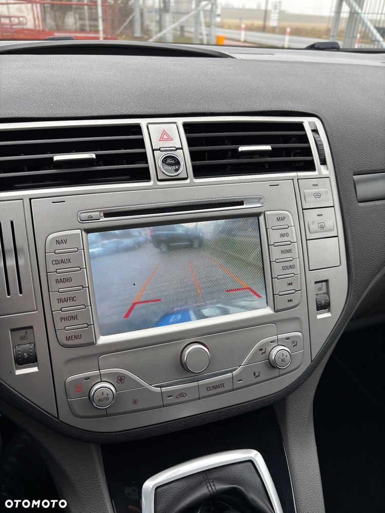 Ford Kuga 2.0 TDCi 4x4 Titanium - 24